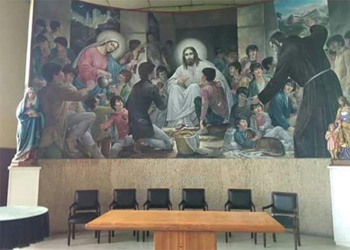 En correcional de Bogotá destruyen un mural hecho por un artista italiano