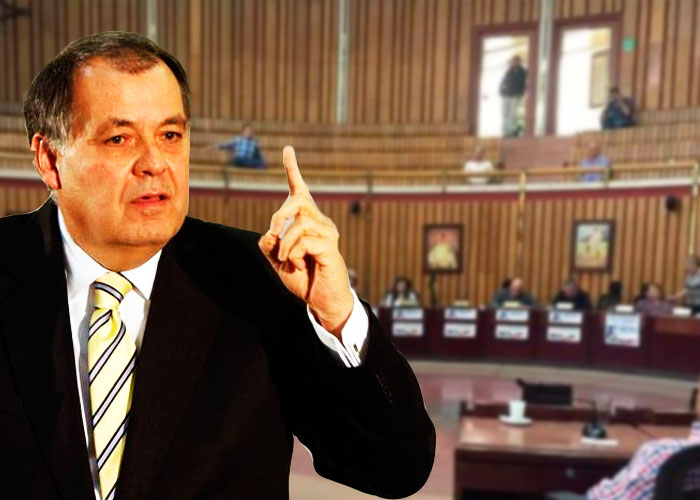 El exprocurador Ordóñez abrazado por los cuestionados Suárez Mira