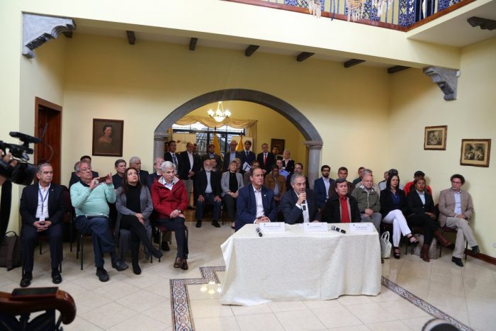  - Encuentro del ELN y FARC para apoyar el proceso de paz en Quito