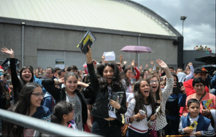 ¿Será que este año los youtubers vuelven a salvar la Feria del Libro de Bogotá?