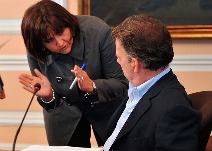  - La toma por los políticos de la locomotora petrolera del país