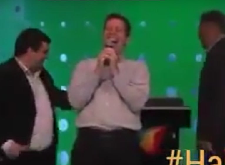 Video: El Pastor Arrázola y Oswaldo Ortiz se burlan, a las carcajadas, de sus detractores