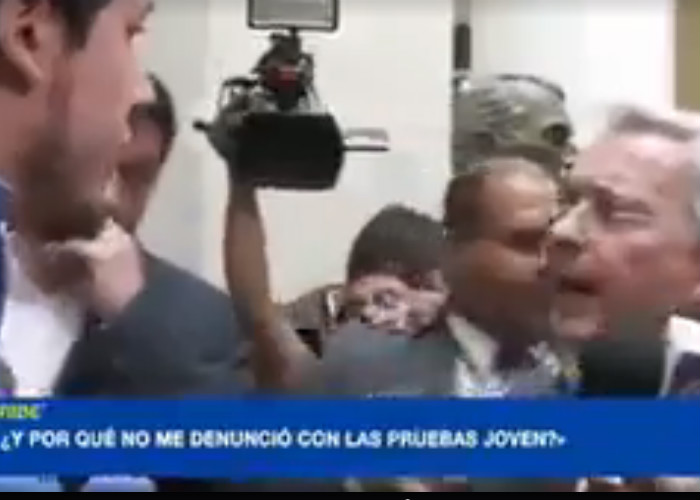 Álvaro Uribe a las víctimas en el Congreso: 