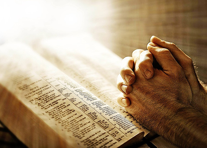 La falsa moral de los religiosos