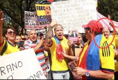 ¿El primo de Alvaro Uribe marchó al lado de Popeye en Medellín?