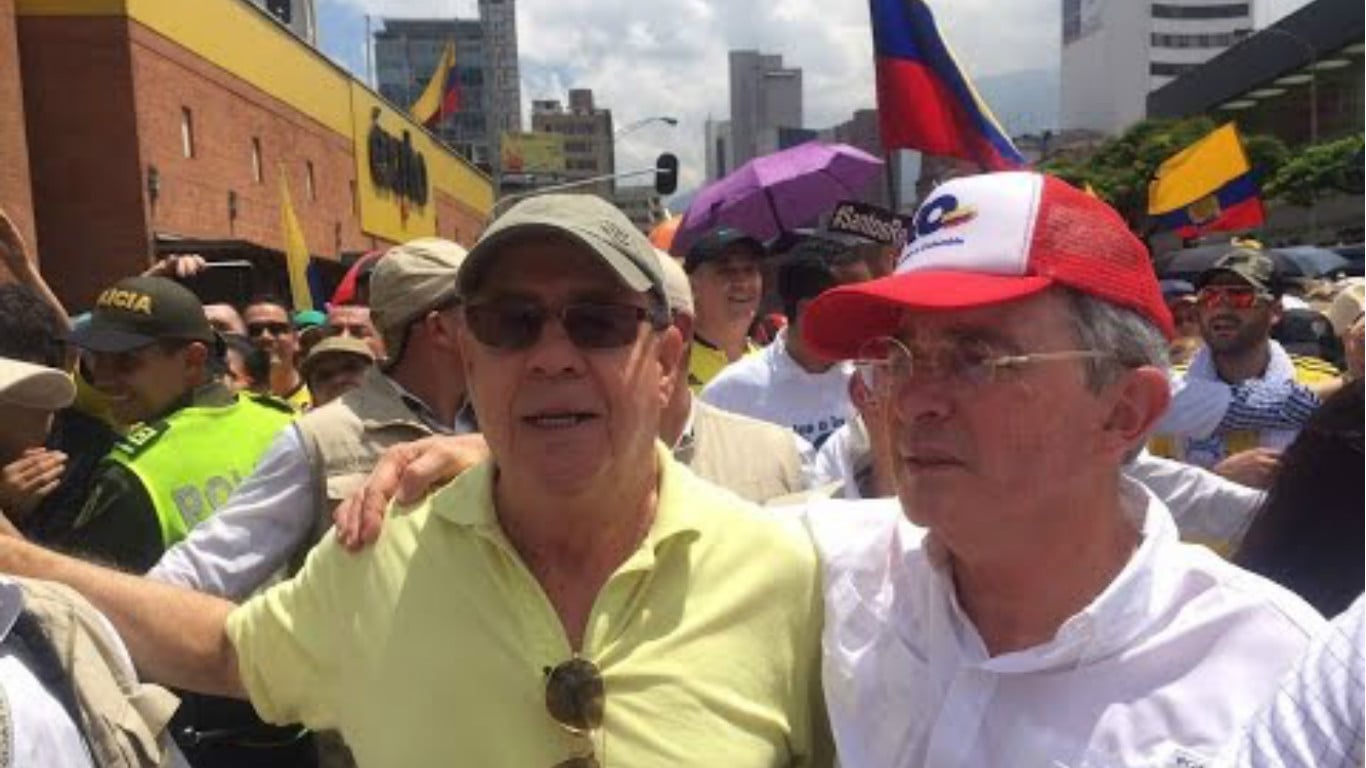 La urgencia de abrir los ojos