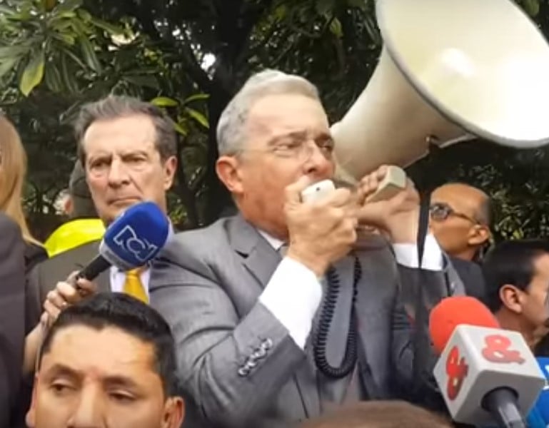 El incendiario discurso de Uribe: “Santos es el mejor amigo de la dictadura chavista”