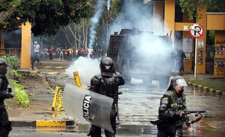 En Buenaventura la protesta era pacífica...hasta que llegó el ESMAD