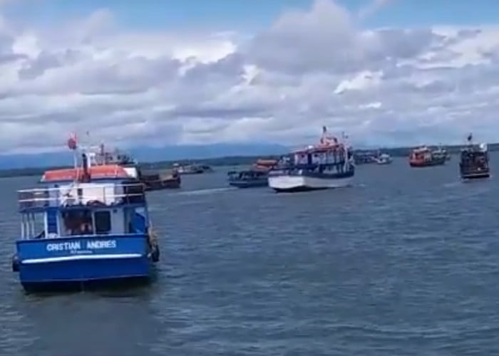 Video: El paro en Buenaventura llegó al mar: bloqueo de barcos en el puerto