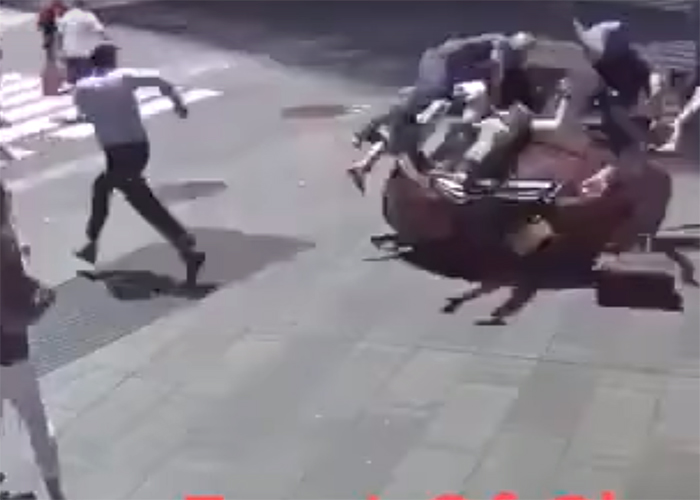 En video: así atropelló un hombre a decenas de transeuntes en Times Square, Nueva York