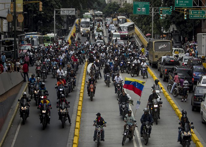 El papel de “los colectivos” en la represión a la población venezolana