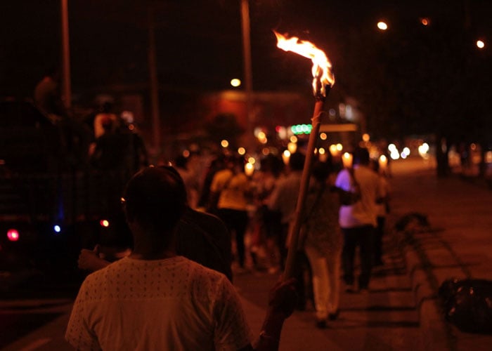 A la educación le bailan el indio