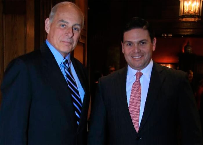 El general que le ayudó al exembajador Pinzón a concretar el encuentro Santos-Trump