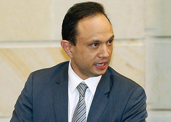 “El hoy magistrado Bernal me discriminó por ser vegetariano”