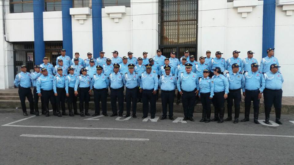 El control del tránsito lo deben tener los agentes respectivos, no la Policía Nacional