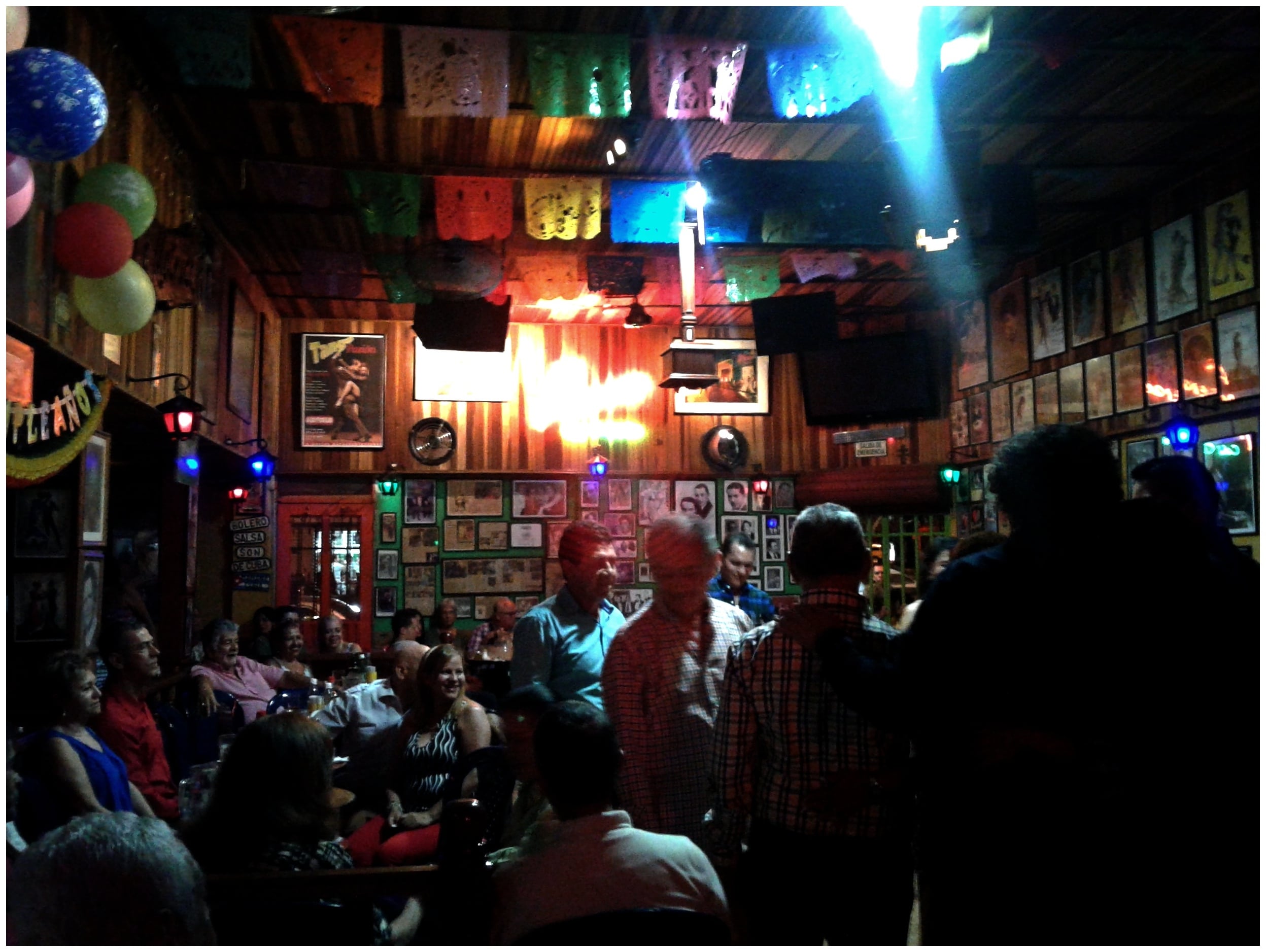 Tras los pasos de baile en La Matraca de Cali