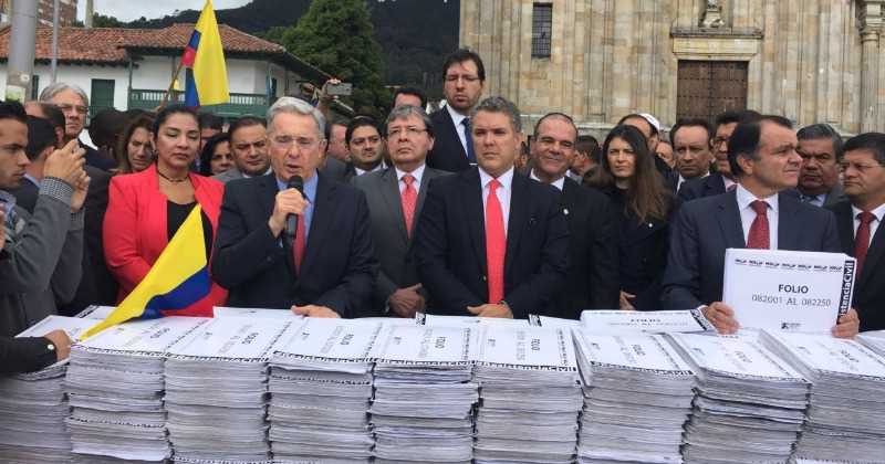 Ahora solo falta que se desmovilicen los uribistas