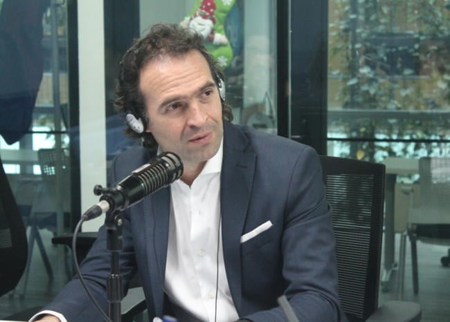 El desplante del alcalde de Medellín a Pastor Alape que le dio rédito político