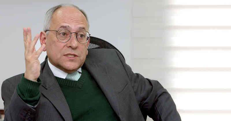 Excusas pero con puya de José Obdulio Gaviria a Noticias Uno