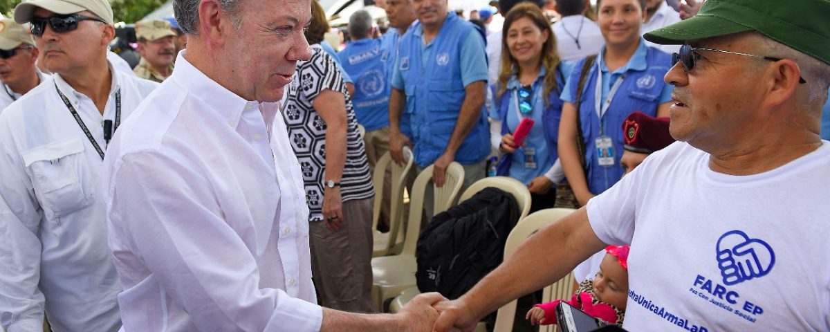 Tras la dejación de armas, el gobierno está llamado a cumplir con lo pactado