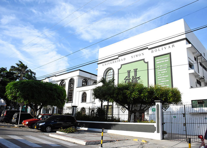 El cartel de las acreditaciones en Barranquilla