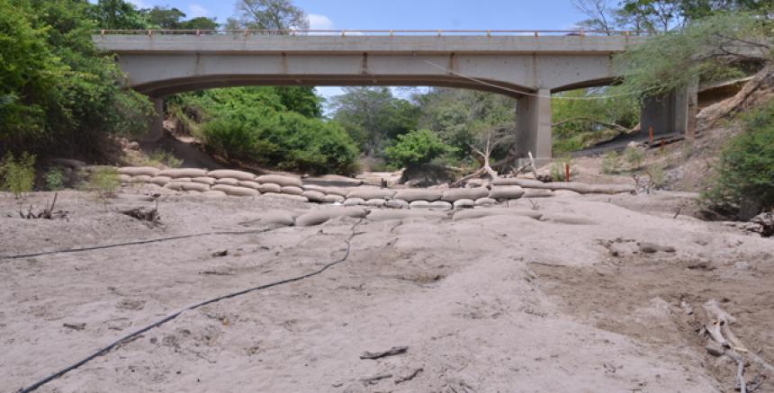 Las aguas del río Ranchería siguen represadas en El Cercado