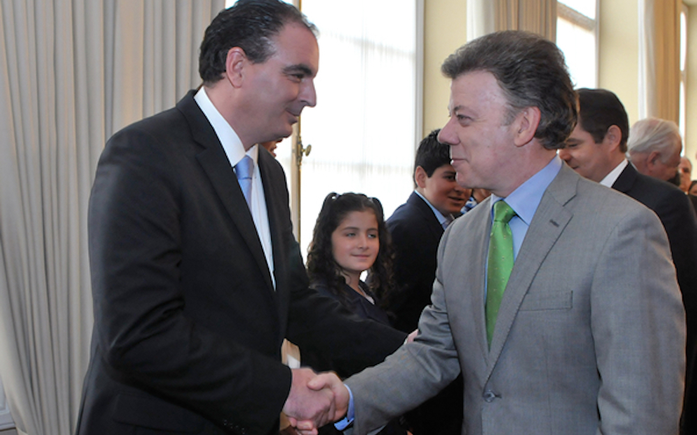 Salvavidas de Santos al Ministro Iragorri