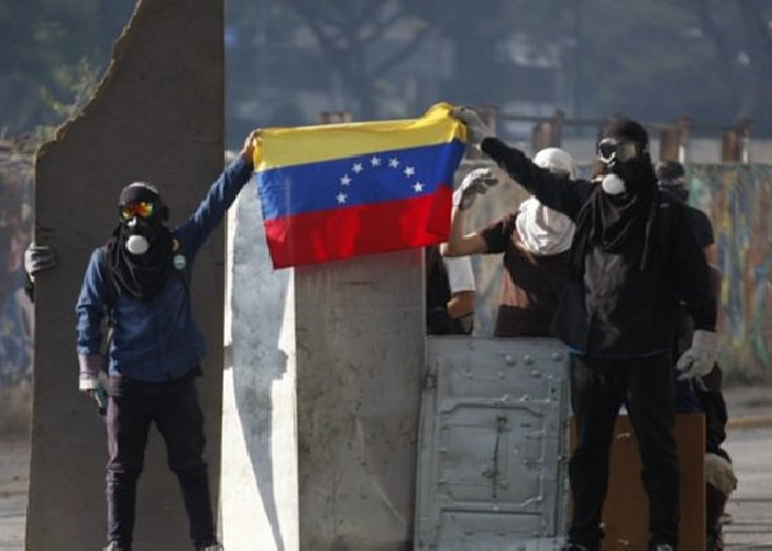 Soldado advertido...