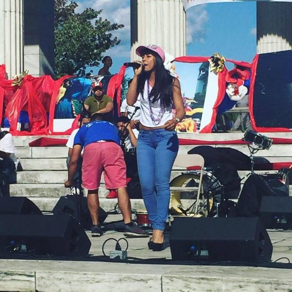  - Jenny la voz sexy del reguetón quiere ser más famosa que Maluma