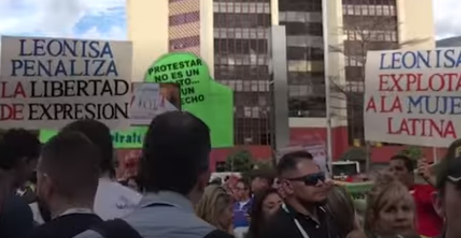 Lunar en Colombiamoda: la protesta de los empleados de Leonisa, Enka y Fabricato