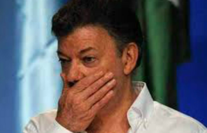 Renuncie, Santos, renuncie