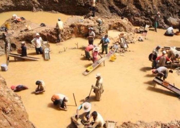 El paro minero, las transnacionales y Venezuela