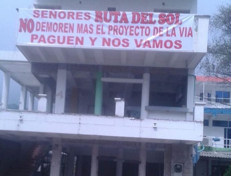 Crónica de un atropello: las víctimas silenciosas del gobierno y la Ruta del Sol