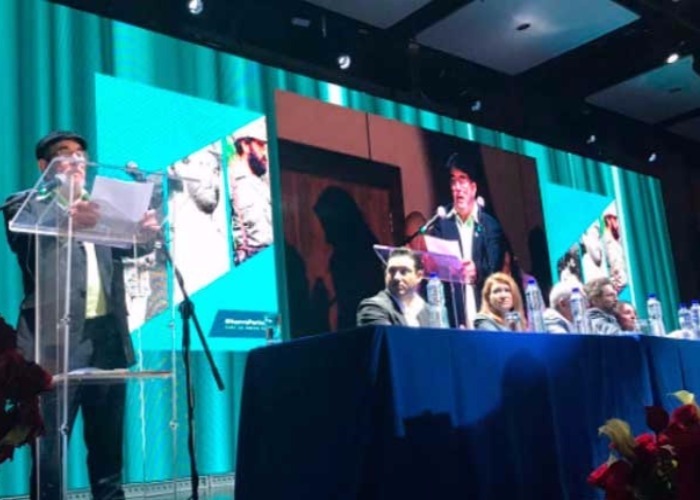 La idea se convirtió en congreso y en partido