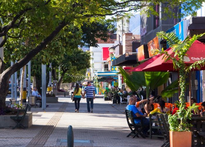 Comerciantes de la 70 en Medellín se sienten perjudicados por cierre de negocios durante Feria de las Flores