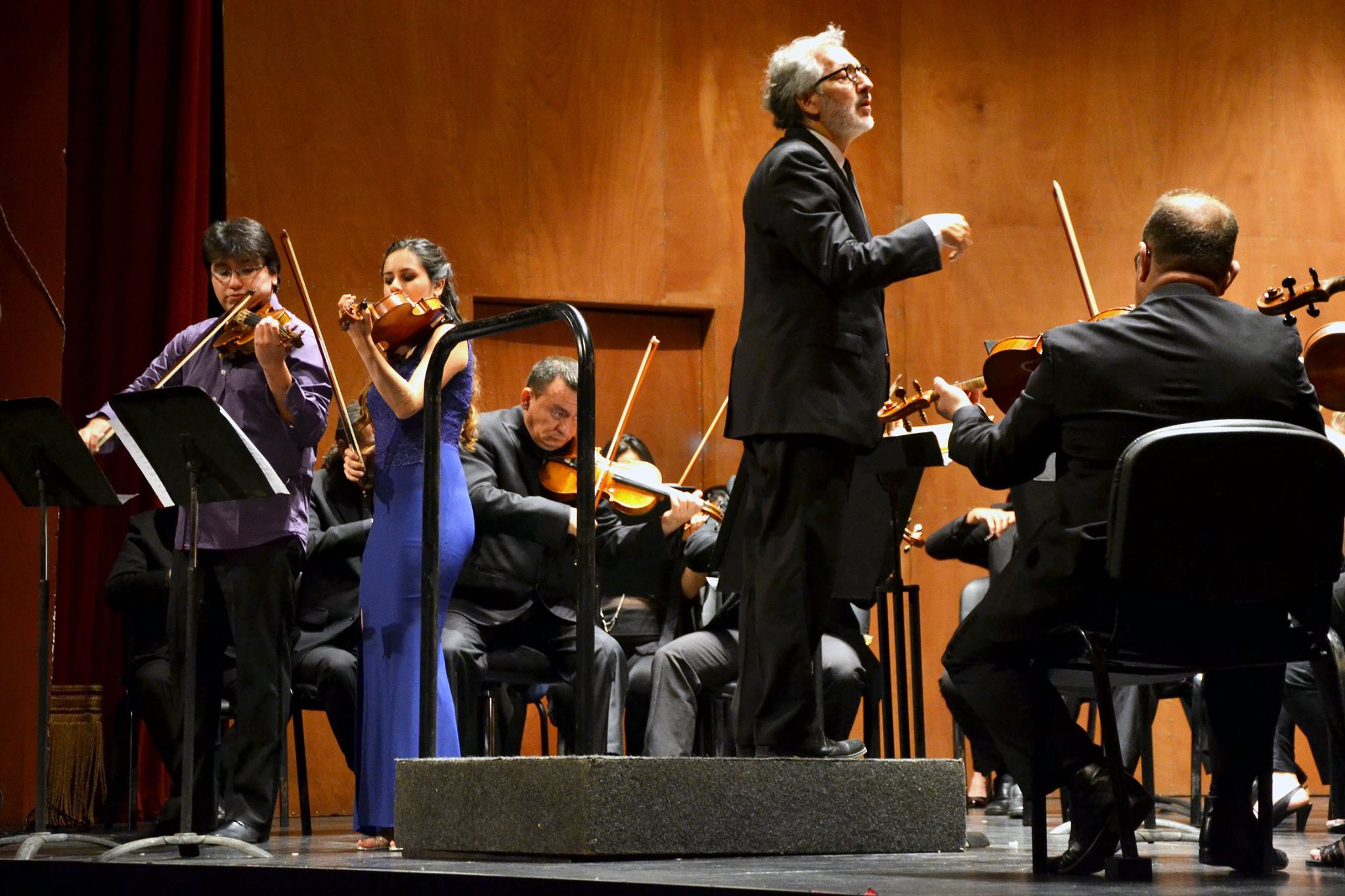 Compositor caleño estrena obra con la orquesta de Cali