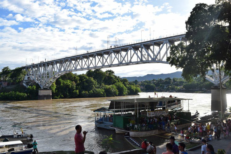 Girardot no ha realizado la revocatoria y ya está bajo la mira de otros buitres