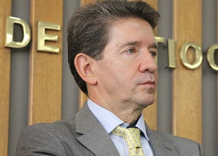 Luis Pérez y su “No conozco una persona más inútil que un bachiller”