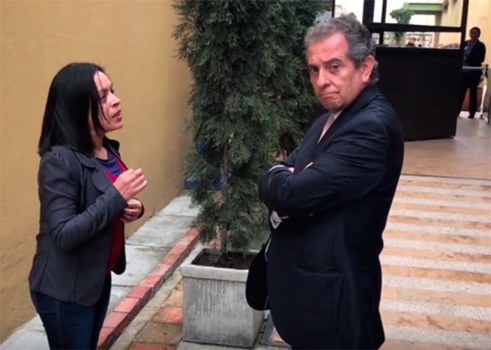 Video: Nunca le robaron la billetera al gerente de Fincomercio, pero sí agarró a golpes a una periodista