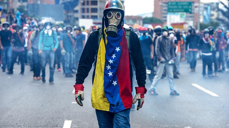 Venezuela: entre espadas y dagas