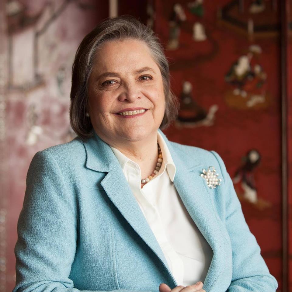 Clara López y su particular campaña en redes