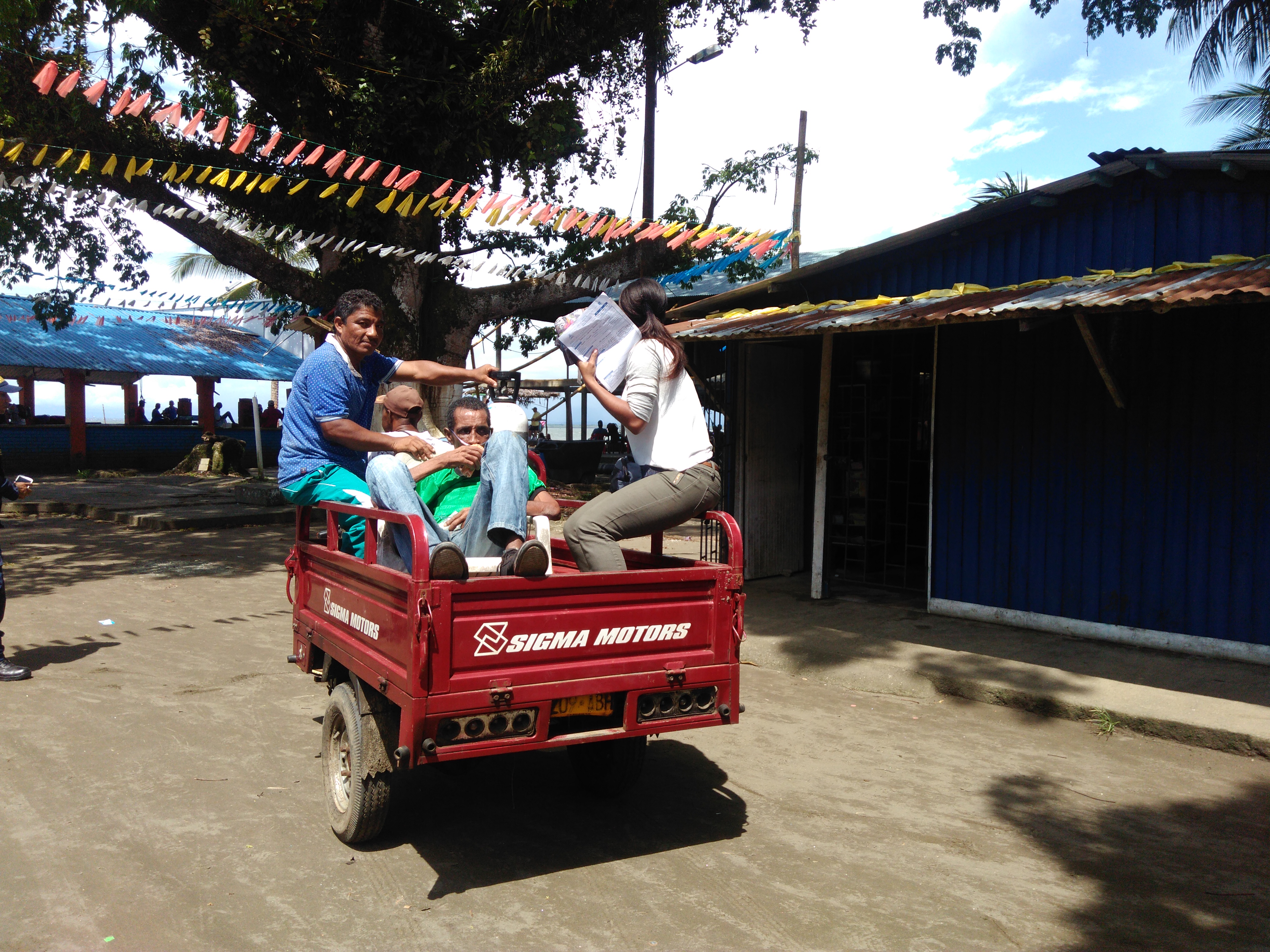  - En la Bocana, la Armada trabaja como guardiana de la bahía