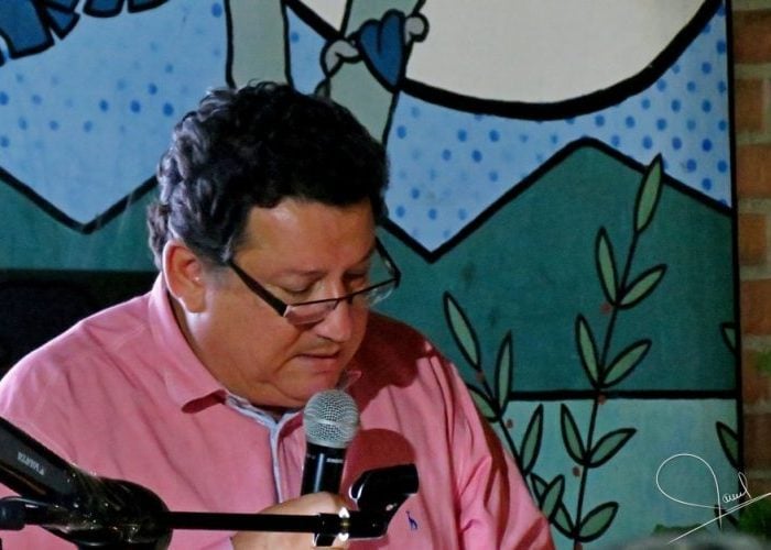 Debo la dignidad que tengo a la poesía: Miguel Iriarte