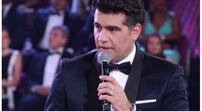  - Remueven al presentador Carlos Calero del consulado en San Francisco