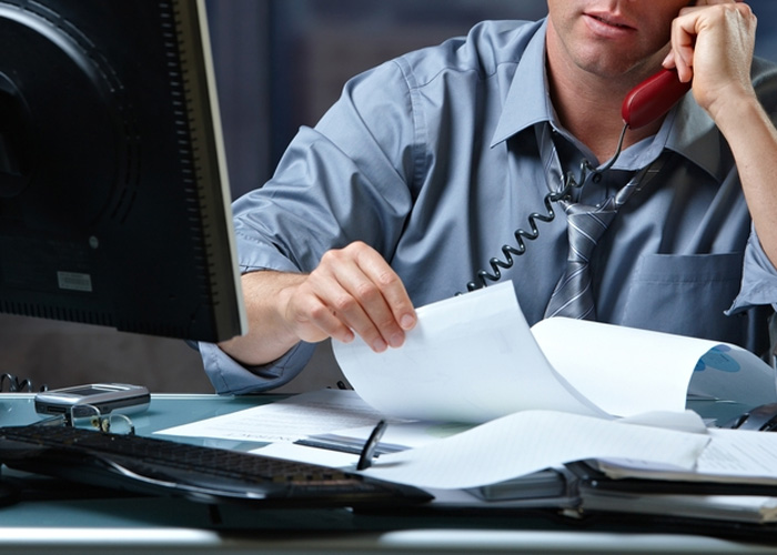 ¿Abundan los funcionarios públicos soberbios e inútiles?