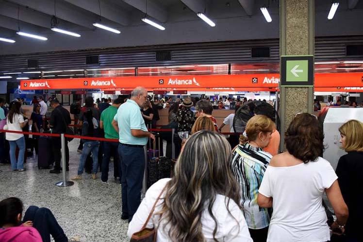 Avianca cada vez más cerca de contratar pilotos extranjeros