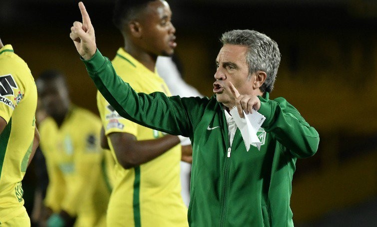 ¿Juan Manuel Lillo o los hinchas que no soportan las derrotas?