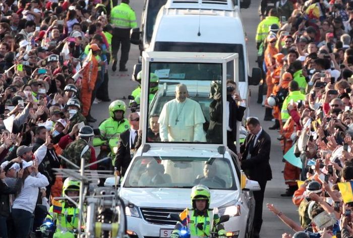 La llegada del papa una fiesta con sabor a pueblo
