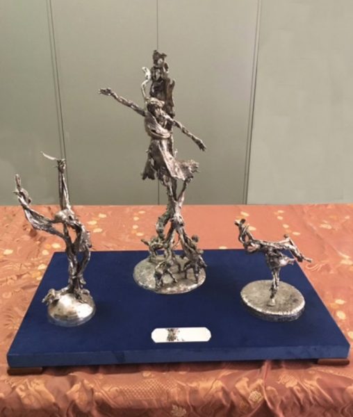  - ¿Cuál fue el regalo que le entregó el Papa Francisco al presidente Juan Manuel Santos?