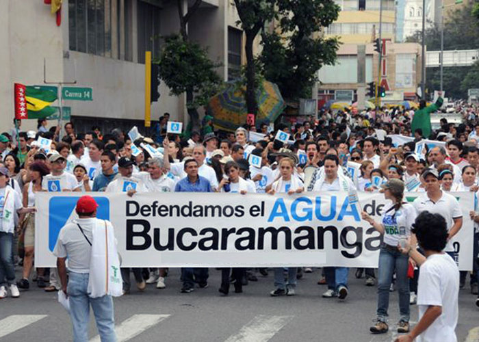 No vamos a permitir que vuelvan el páramo de Santurbán un queso gruyere! -  Las2orillas